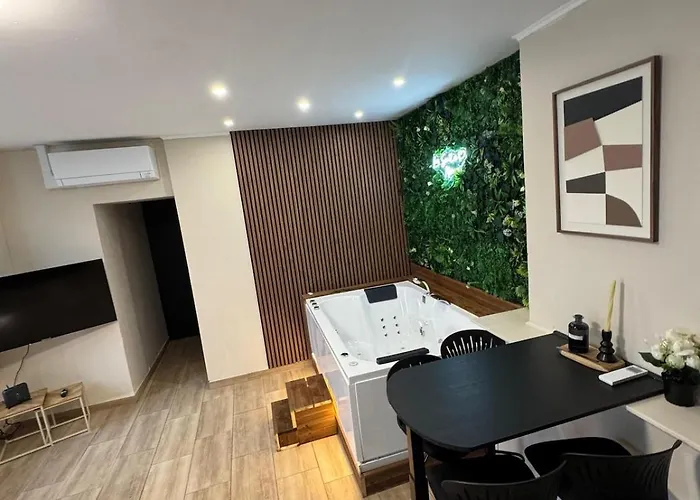 La Nova - Jacuzzi Tatil Evi Valenciennes